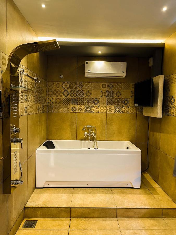 Bbc Luxury Apartments Perintalmanna Екстериор снимка