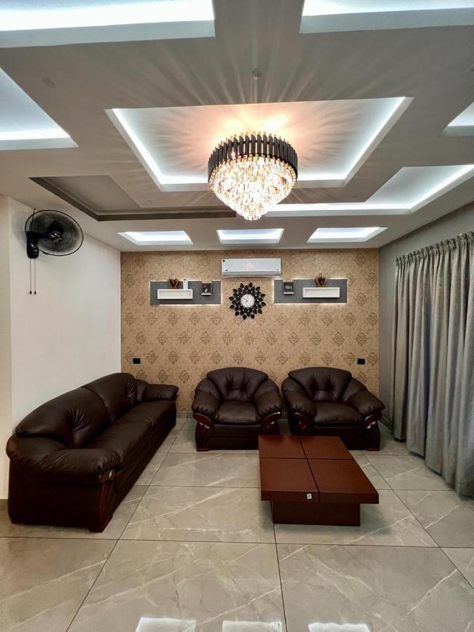 Bbc Luxury Apartments Perintalmanna Екстериор снимка