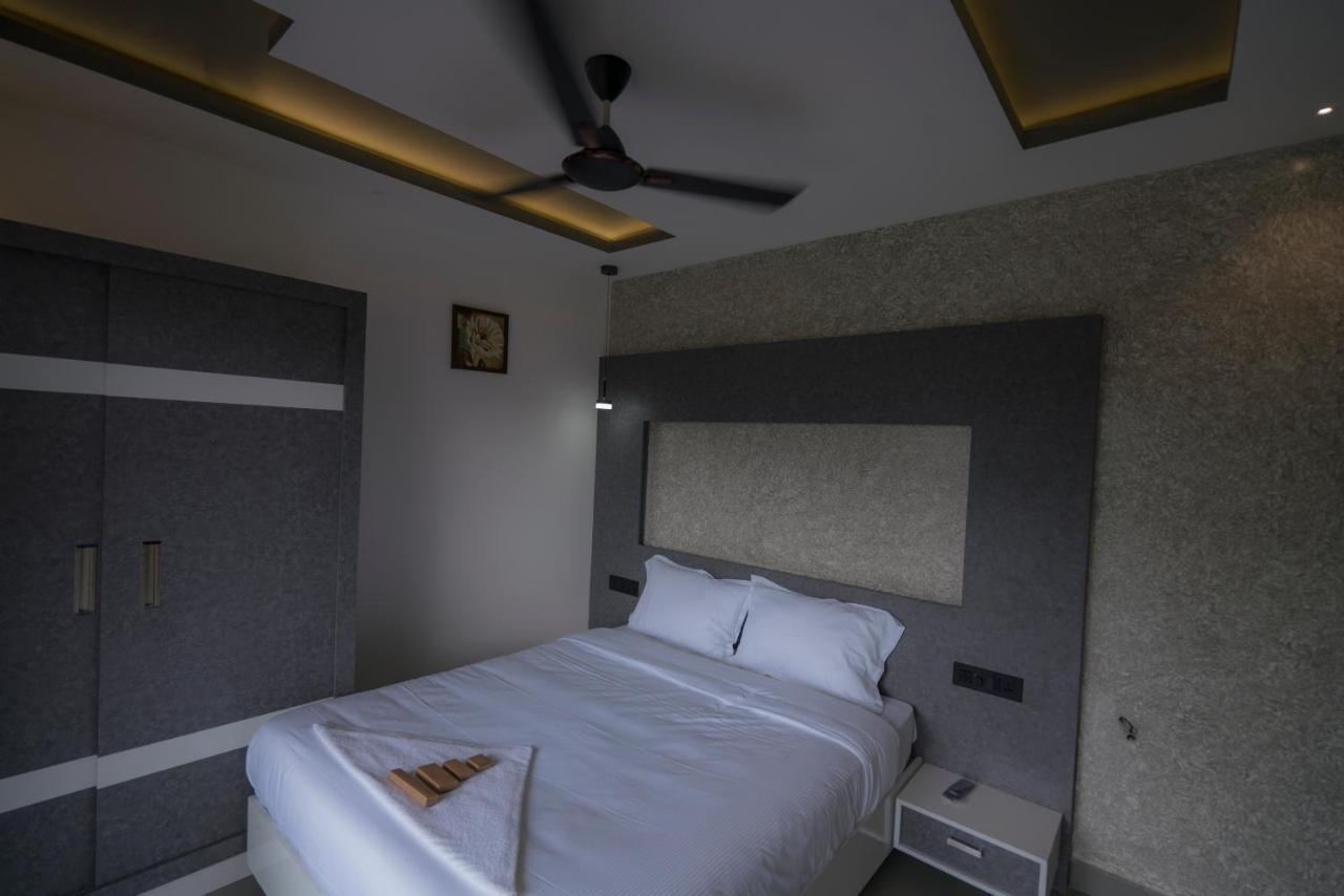 Bbc Luxury Apartments Perintalmanna Екстериор снимка