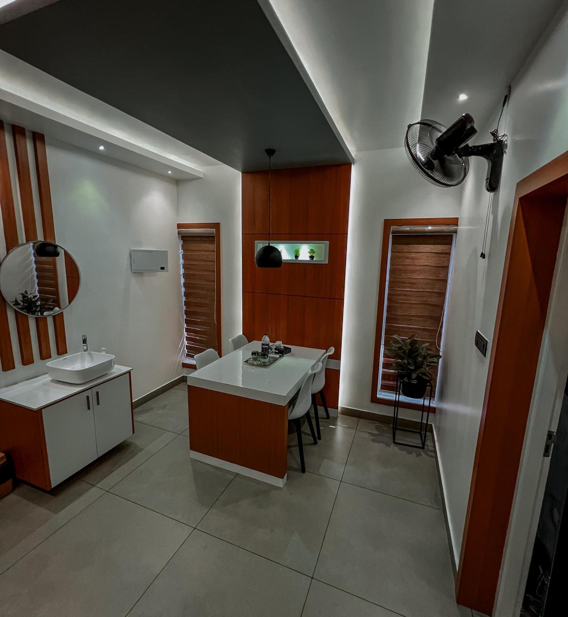 Bbc Luxury Apartments Perintalmanna Екстериор снимка